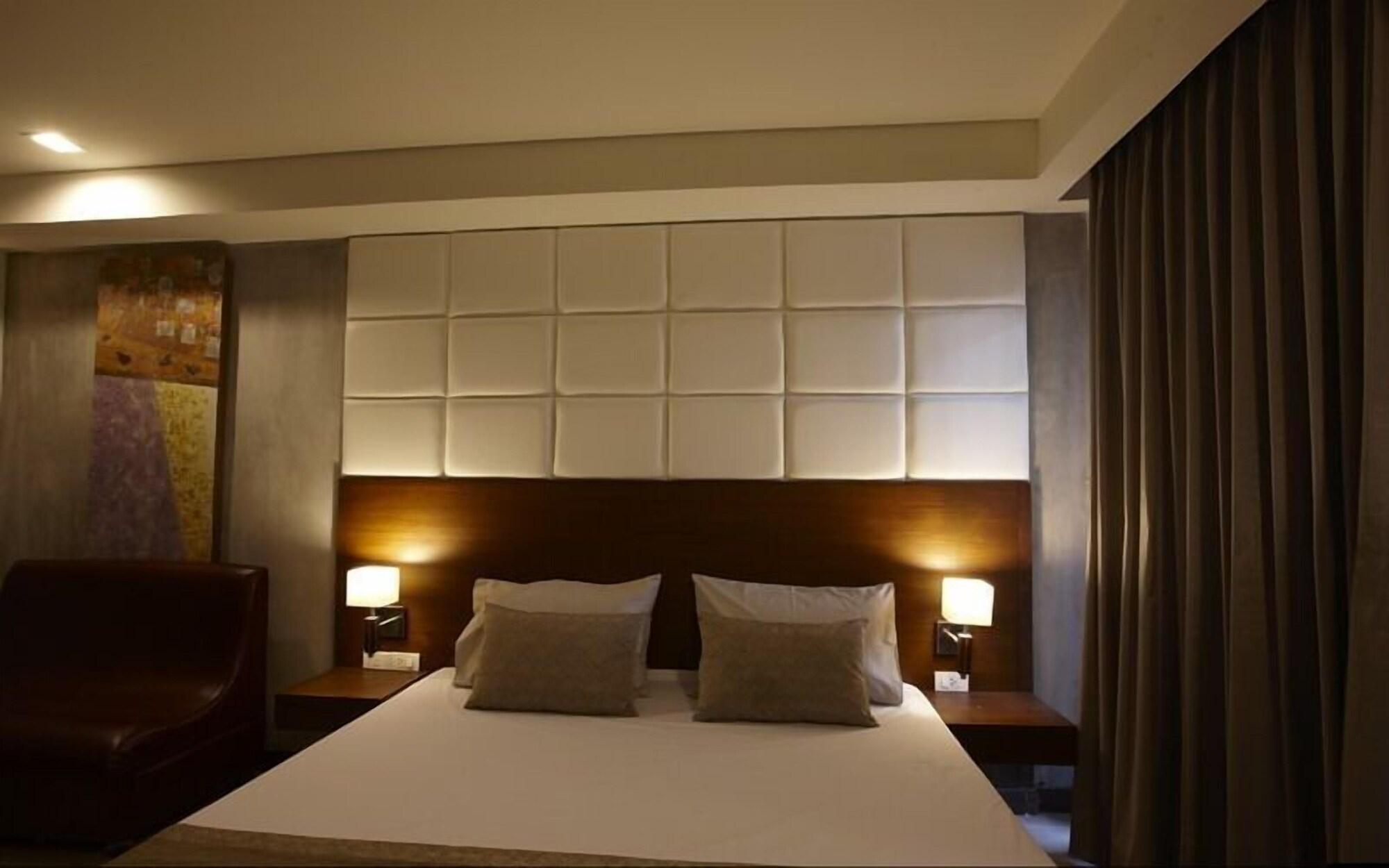 Collection O The Bangkok Cha Cha Suite Εξωτερικό φωτογραφία
