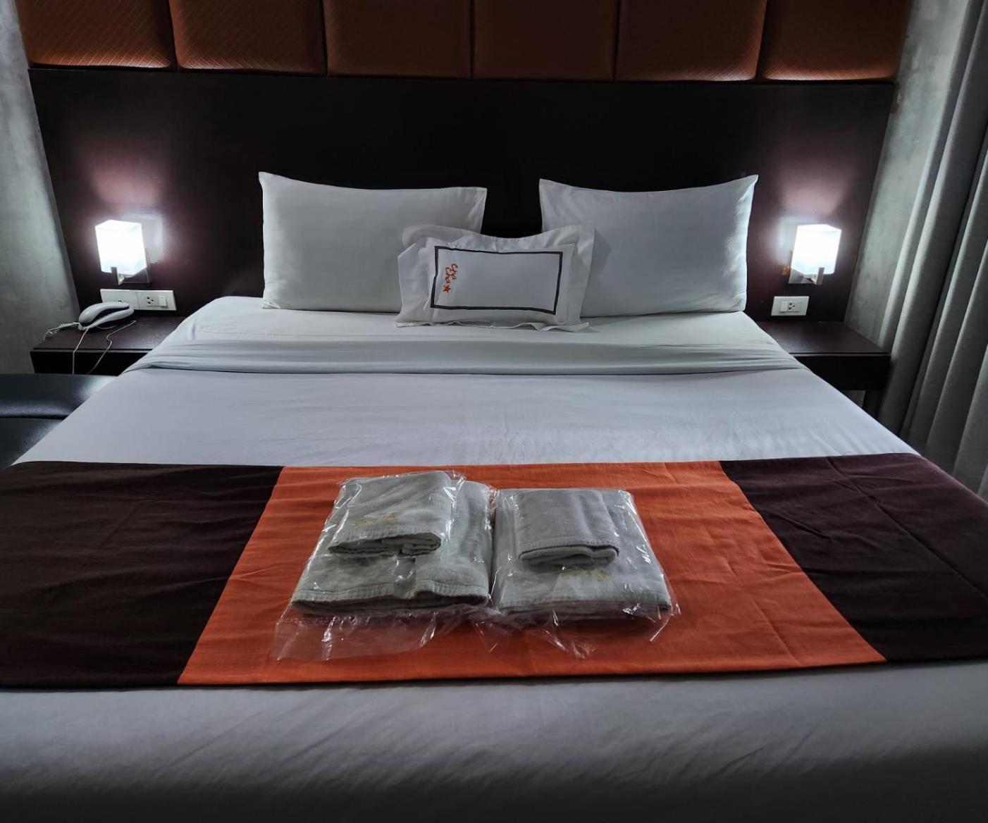 Collection O The Bangkok Cha Cha Suite Εξωτερικό φωτογραφία