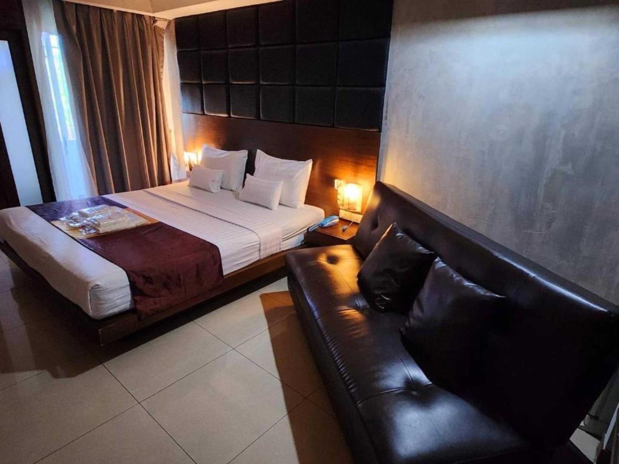 Collection O The Bangkok Cha Cha Suite Εξωτερικό φωτογραφία